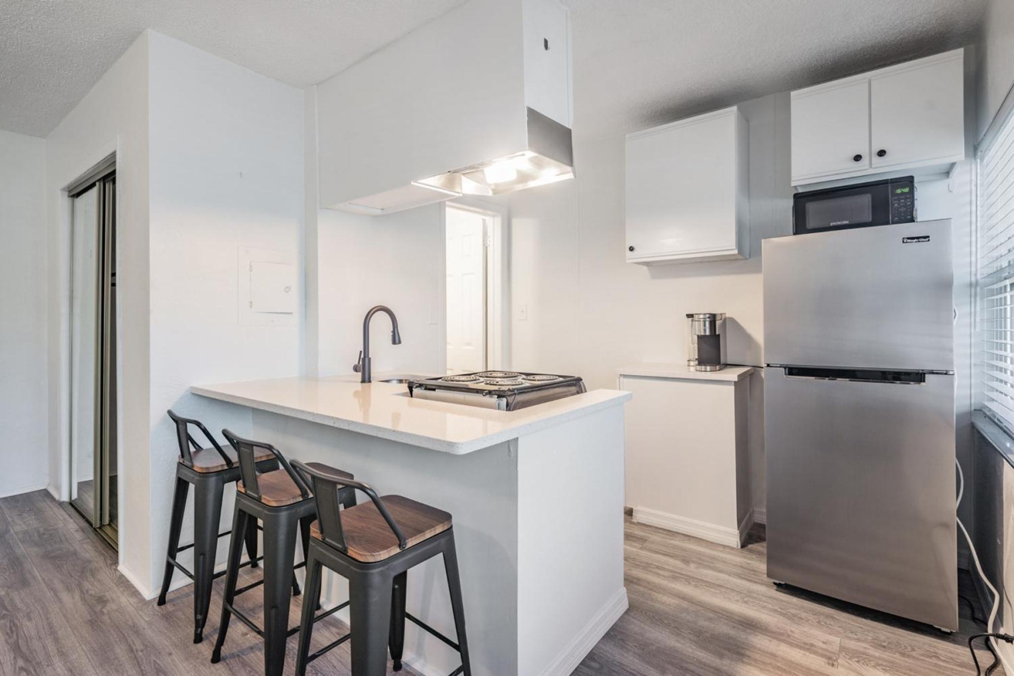 Spacious Studio Apartment Near Nightlife & Dining! เซนต์ปีเตอร์สเบิร์ก ภายนอก รูปภาพ